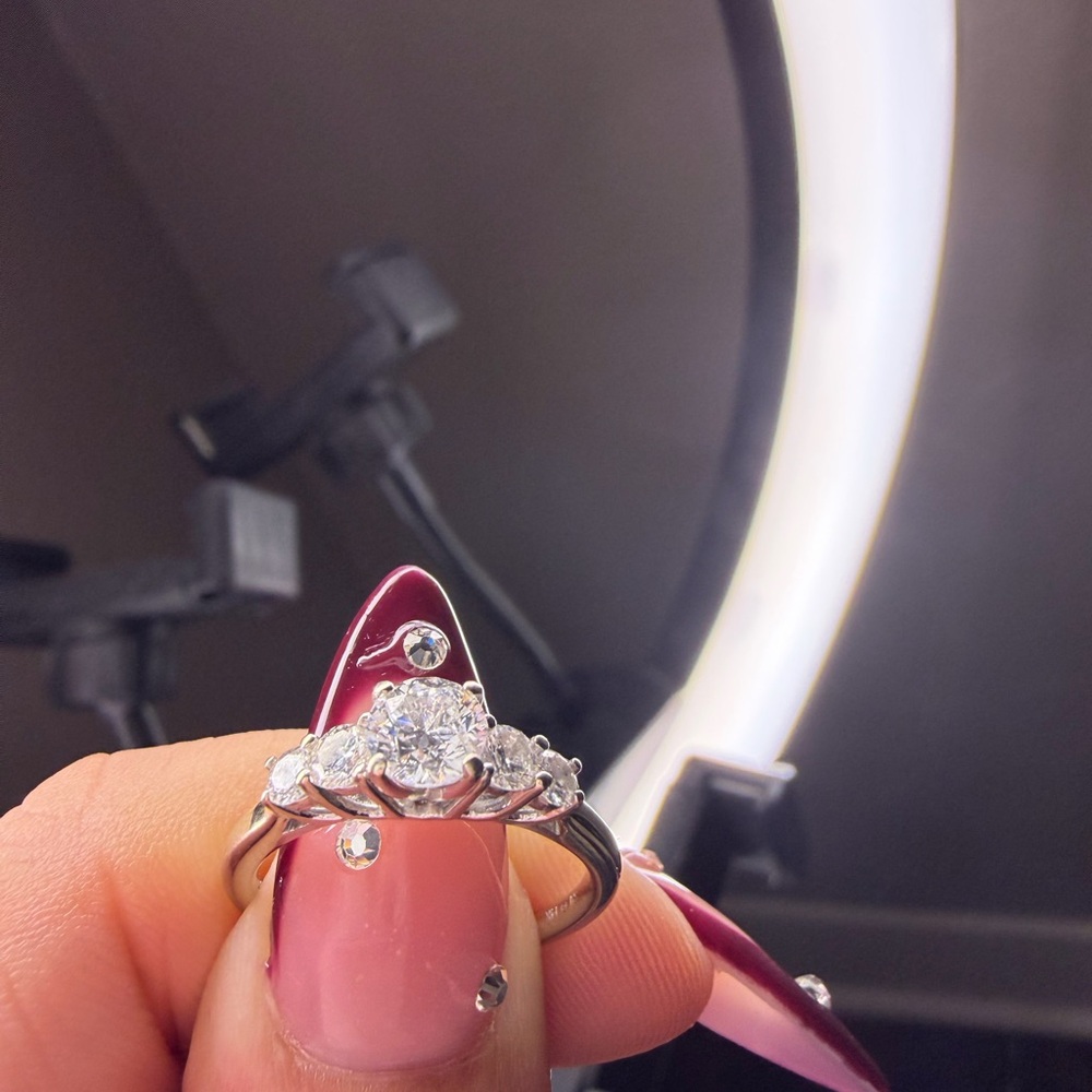 Stunning Silver Diamond Ring - image 1